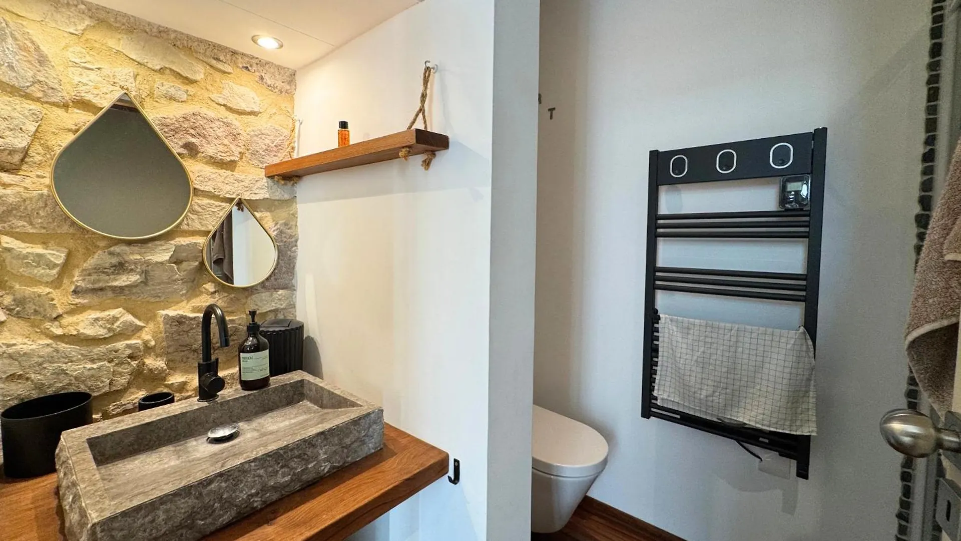Apartment Studio De Charme Centre Ville, Proche Plage & Gare Saint-Raphael  France